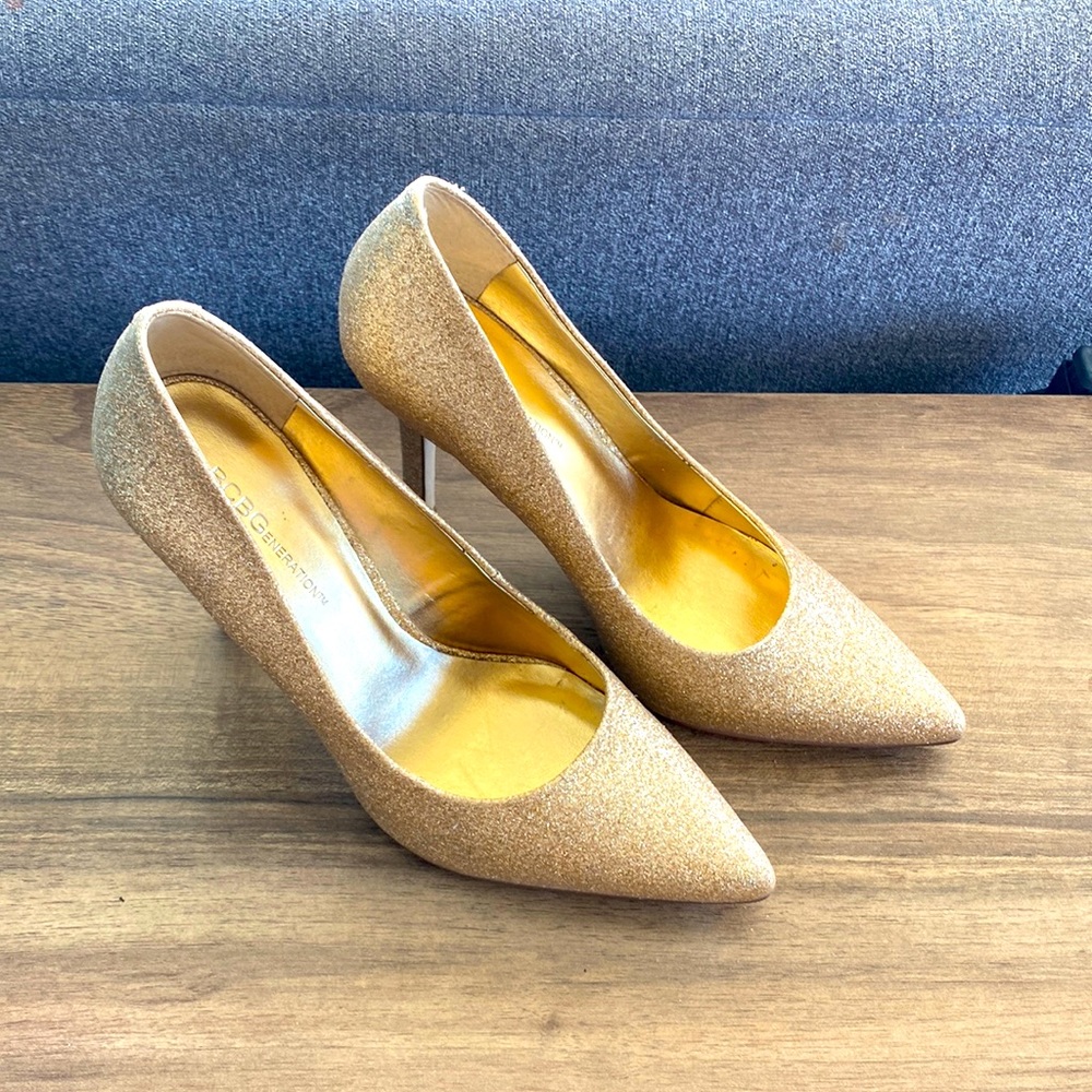 BCBG generation gold heels, size 8.5